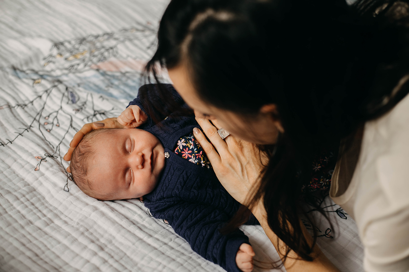 Photographie nouveau-né lifestyle lyon