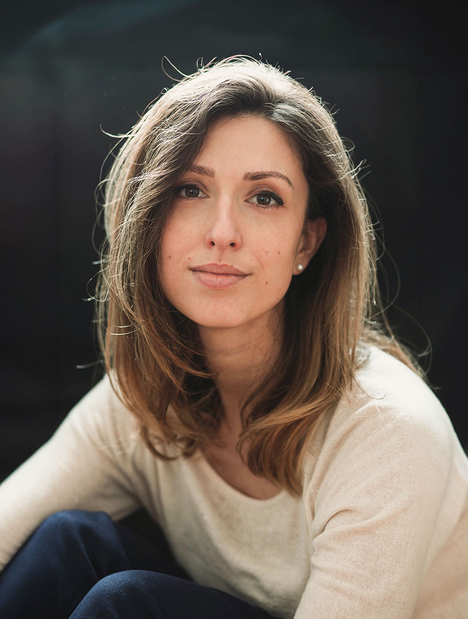 Portrait de Laure Hemmer photographe canin, spécialiste des séances photo famille et chien.